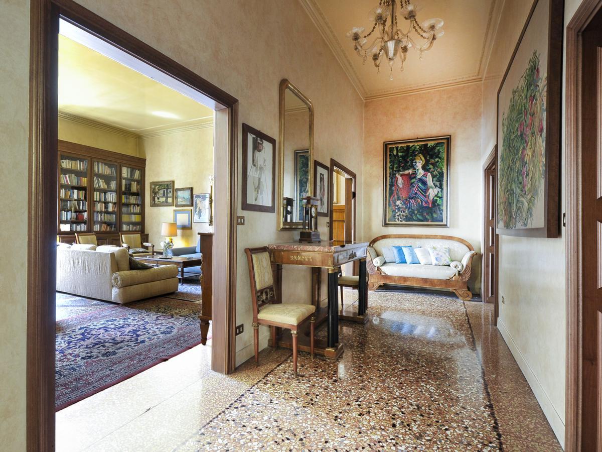 Ur-Nest Strada Maggiore Bologna Bagian luar foto