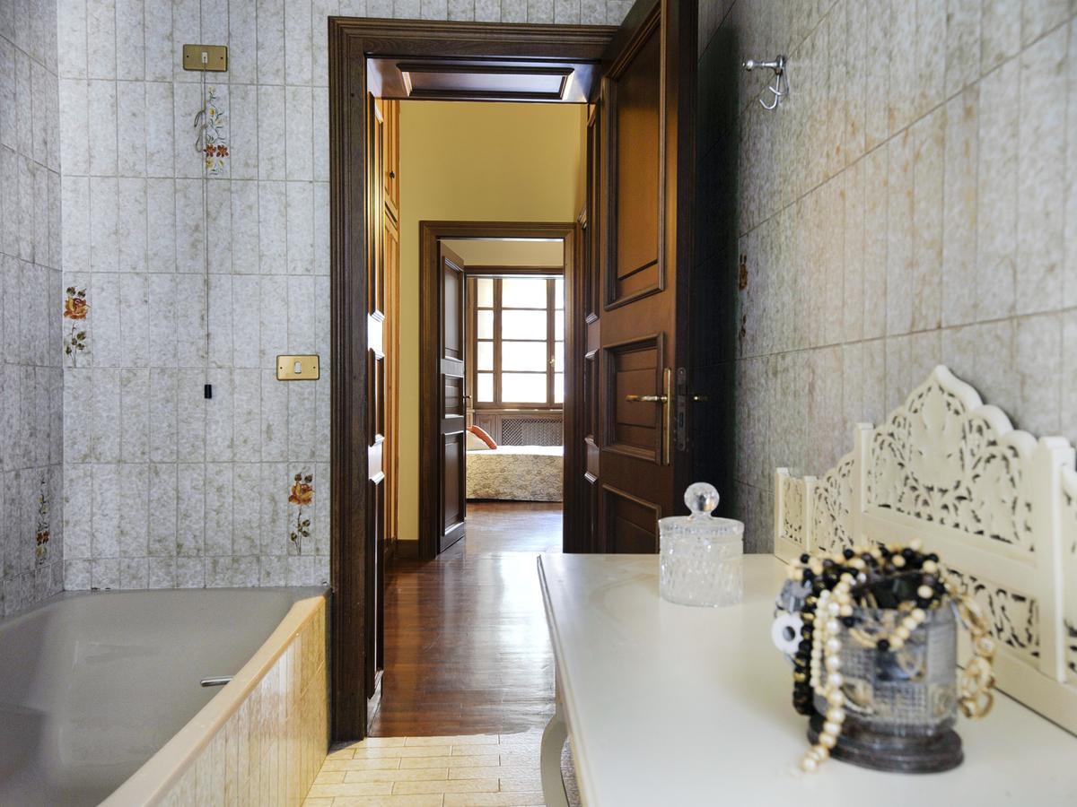 Ur-Nest Strada Maggiore Bologna Bagian luar foto